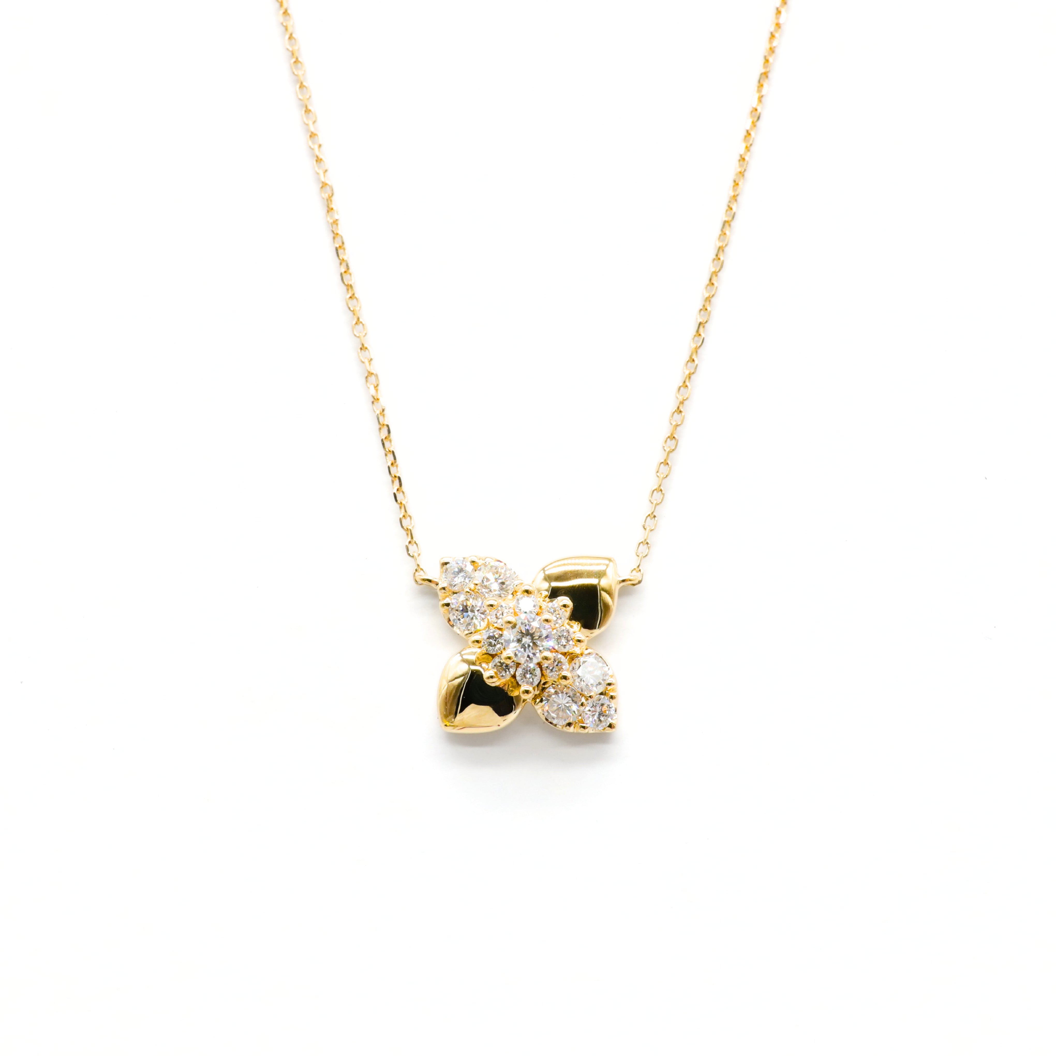 Lab-Diamonds Clover Petal Necklace
