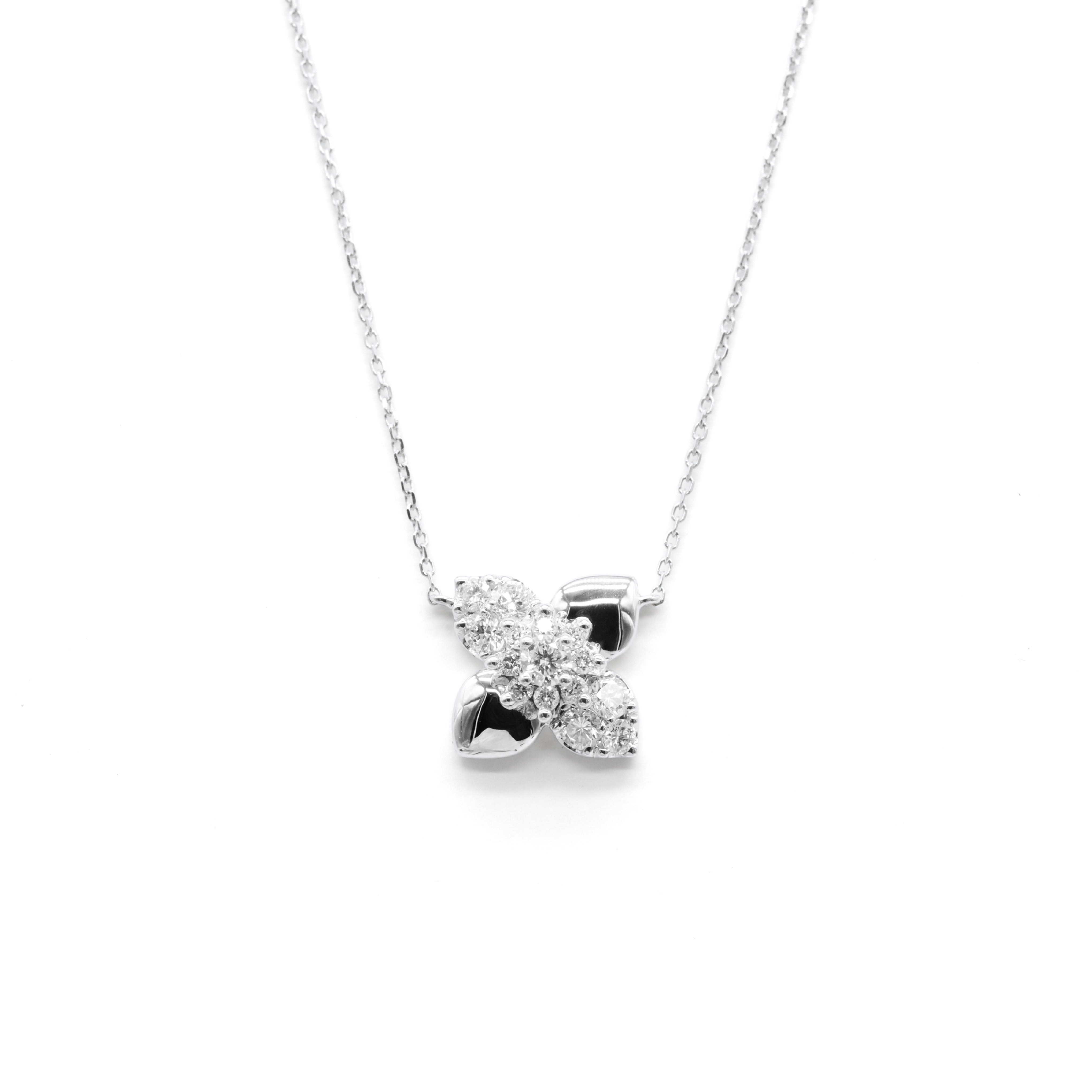 Lab-Diamonds Clover Petal Necklace